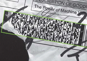 Maschinenvisionsbasierte Identifikation und Rückverfolgbarkeit mittels 2D-Code, der Produktions- und Prozessdaten für IIoT-Anwendungen bereitstellt.