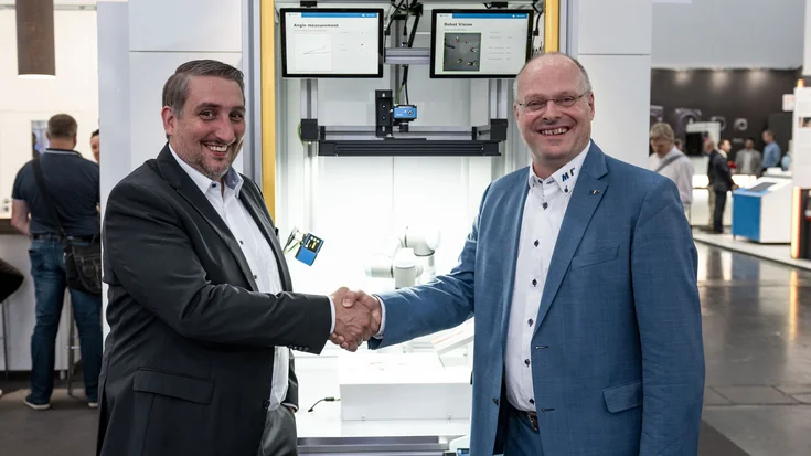 Christian Vollrath and Olaf Munkelt Handshake