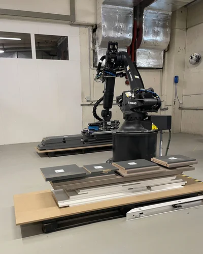 Industrial robot with a 3D scanner